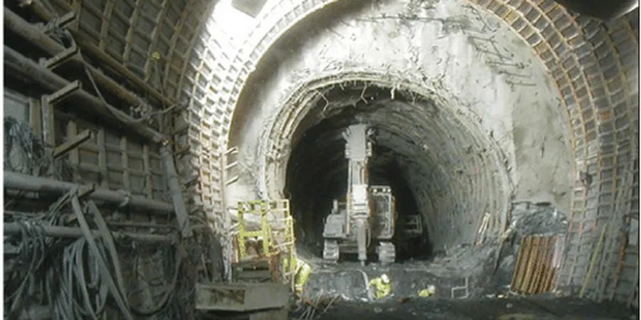 Geotechnische Analyse für Tunnel in weichem Boden: Baugrundsicherheit im Ruhrgebiet